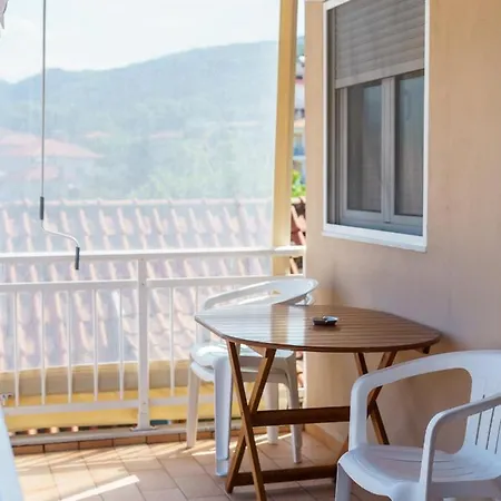 Family Apartman Platamónasz